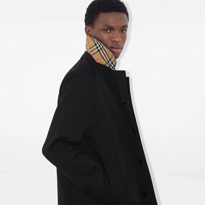 Short Camden Heritage Car Coat in Black - Men, Cotton Gabardine | Burberry® Official