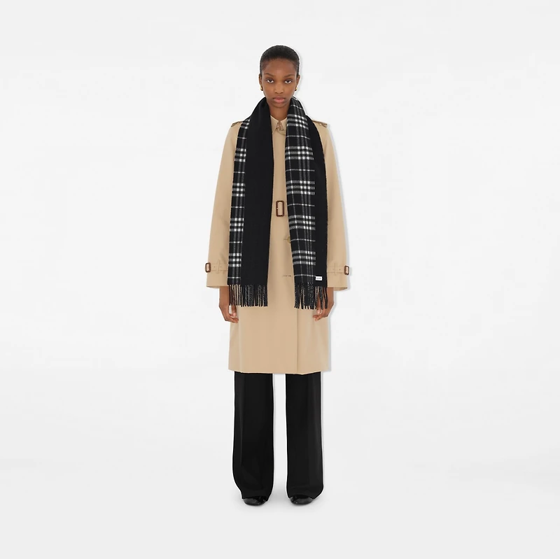 Reversible Check Cashmere Scarf in Black/calico | Burberry® Official