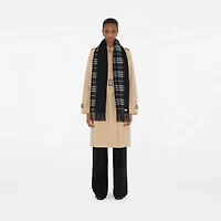Reversible Check Cashmere Scarf in Black/calico | Burberry® Official