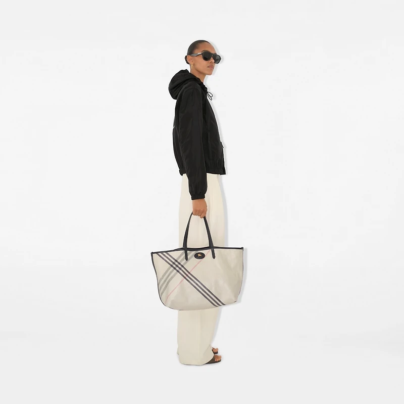 Medium Highlands Tote in Soap - Women, Cotton, Linen | Burberry® Official
