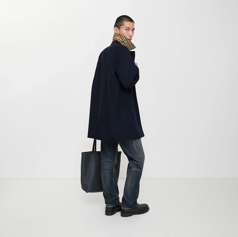 Short Camden Heritage Car Coat in Coal blue - Men, Cotton Gabardine | Burberry® Official