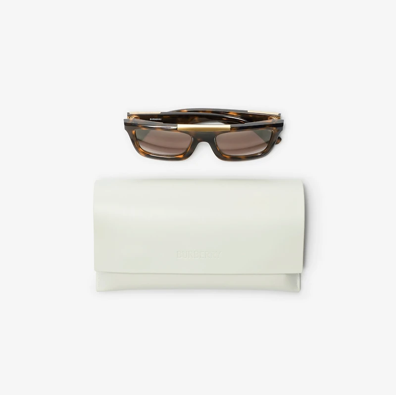 Classic Rectangular Sunglasses​ in Tortoiseshell - Men | Burberry® Official