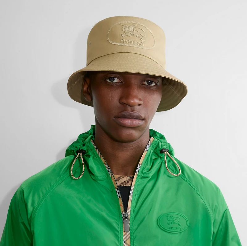 Knight Stamp Gabardine Bucket Hat in Hamper - Men | Burberry® Official