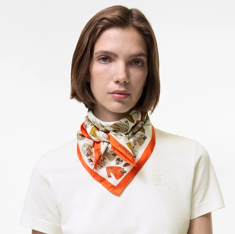 Trench Coat Silk Scarf in Vintage Sand beige | Burberry® Official