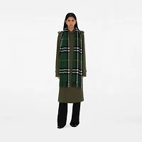 Wide Check Cashmere Scarf in Dark fern green | Burberry® Official