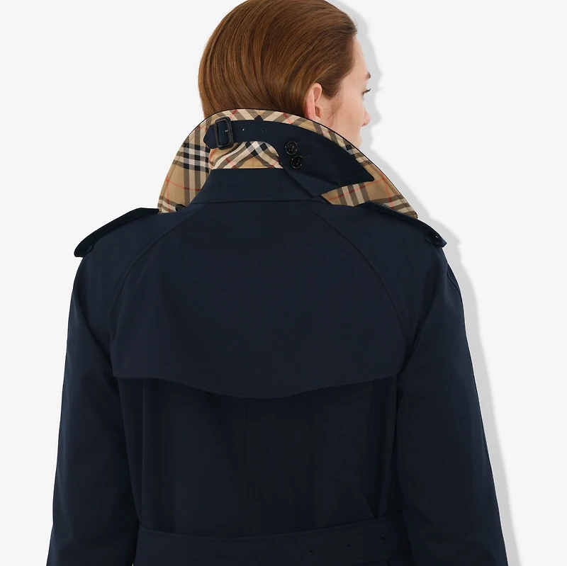 Long Waterloo Heritage Trench Coat in Coal blue - Women, Cotton Gabardine | Burberry® Official