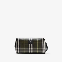 Highlands Travel Pouch in Thicket green - Men | Burberry® Official