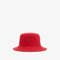 Knight Stamp Gabardine Bucket Hat in Currant - Men | Burberry® Official