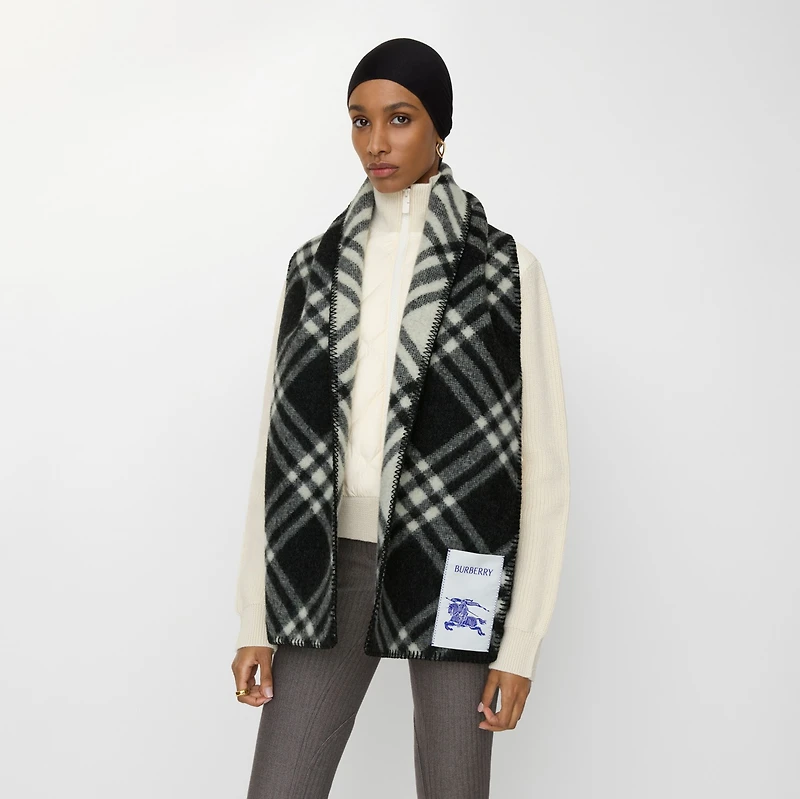 Check Wool Scarf in Black | Burberry® Official