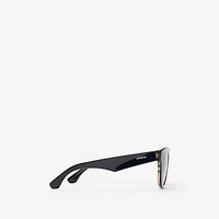 Check Round Sunglasses in Black/check | Burberry® Official