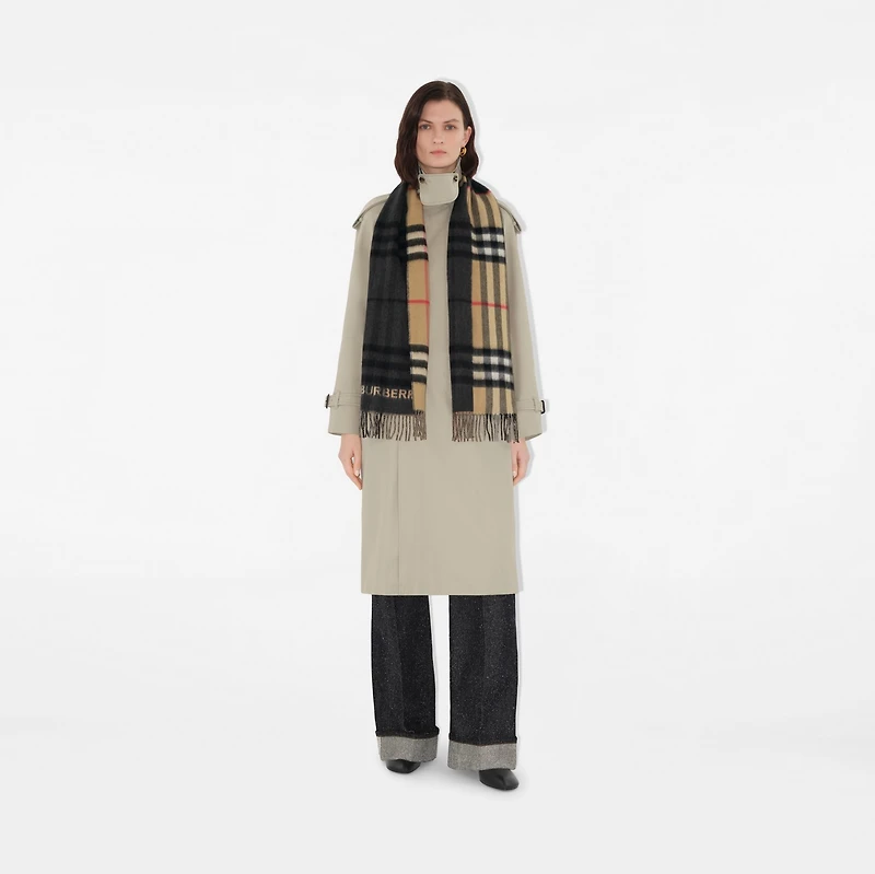 Contrast Check Cashmere Scarf in Archive beige/black | Burberry® Official
