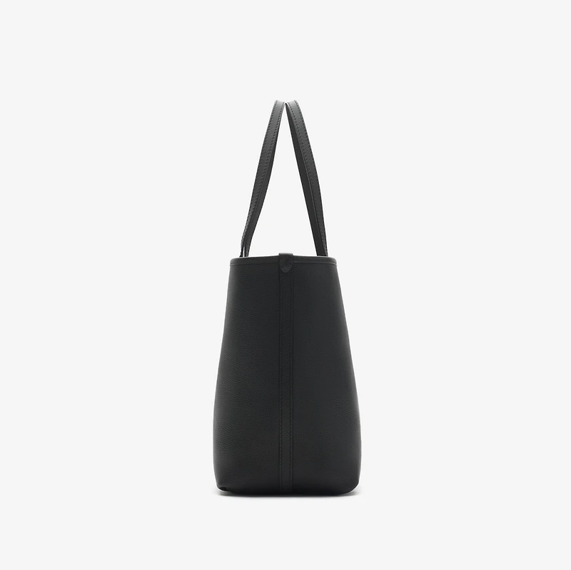 Medium Reversible Bloomsbury Tote​ in Black/calico beige - Women | Burberry® Official
