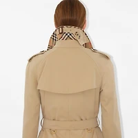Long Waterloo Heritage Trench Coat in Honey - Women, Cotton Gabardine | Burberry® Official