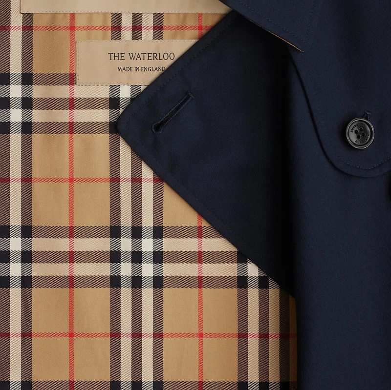 Long Waterloo Heritage Trench Coat in Coal blue - Women, Cotton Gabardine | Burberry® Official