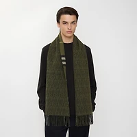 Reversible B Shield Cashmere Scarf in Pea green | Burberry® Official