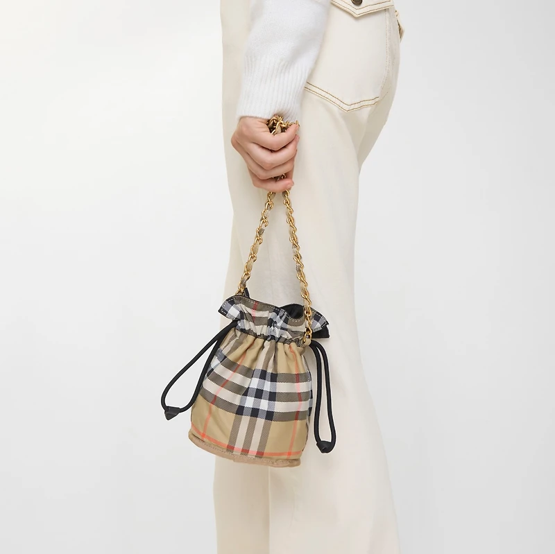 Horseshoe Chain Pouch in Black - Women | Burberry® Official