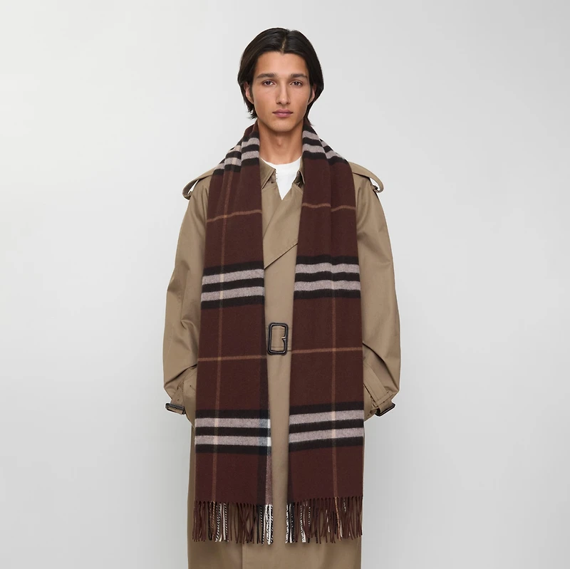 Wide Check Cashmere Scarf in Treacle brown | Burberry® Official