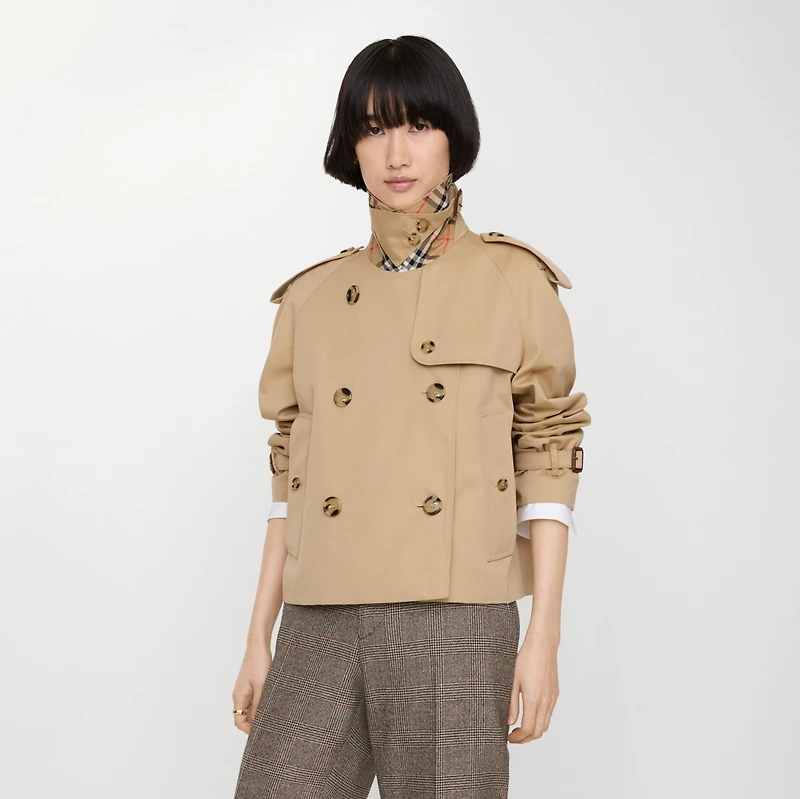 Cropped Gabardine Mayfair Trench Jacket in Honey beige - Women, Cotton | Burberry® Official