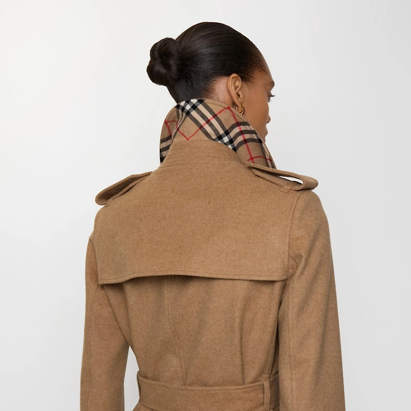 Long Cashmere Kensington Trench Coat in Camel beige - Women | Burberry® Official