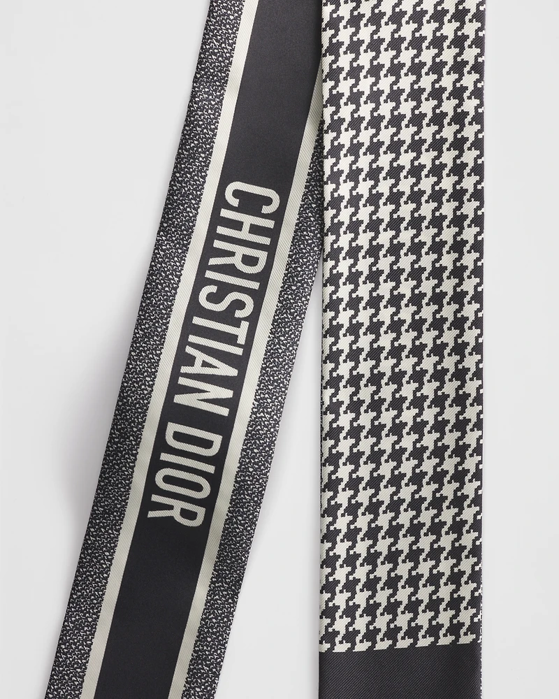 30 Montaigne Mitzah Scarf