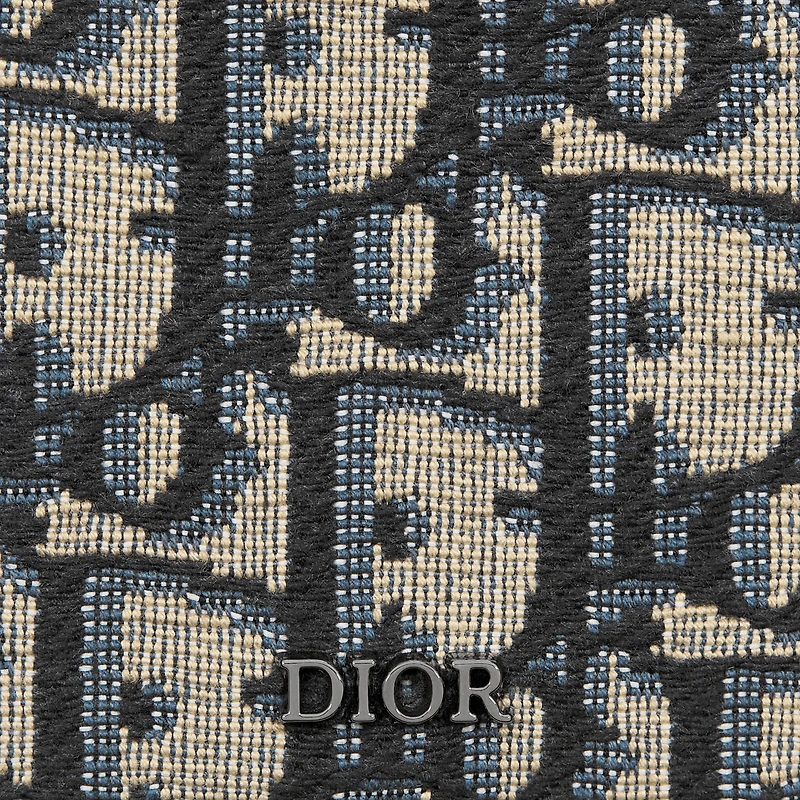 Saddle Magnetic Card Holder