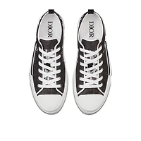 B23 League Low-Top Sneaker