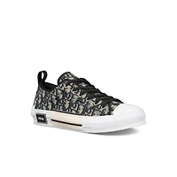 B23 League Low-Top Sneaker