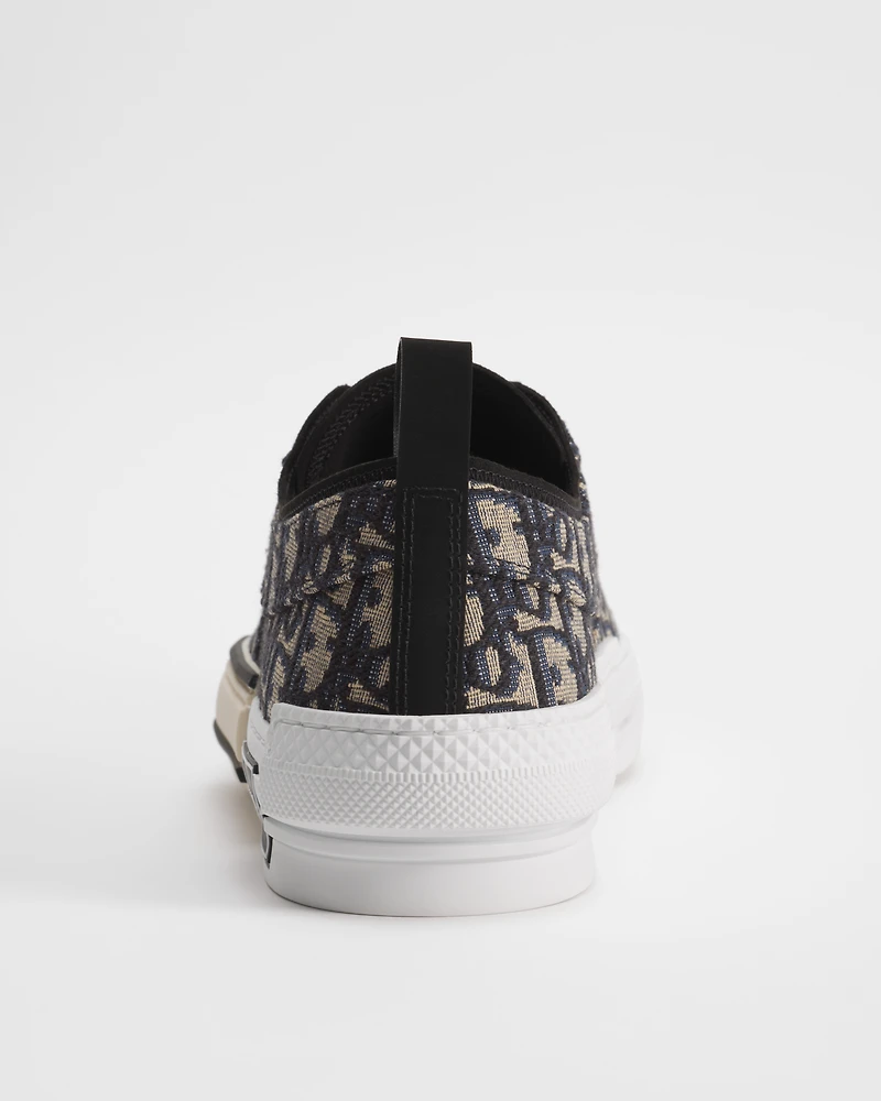 B23 League Low-Top Sneaker