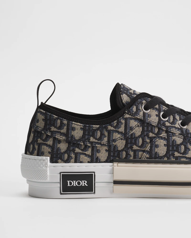 B23 League Low-Top Sneaker
