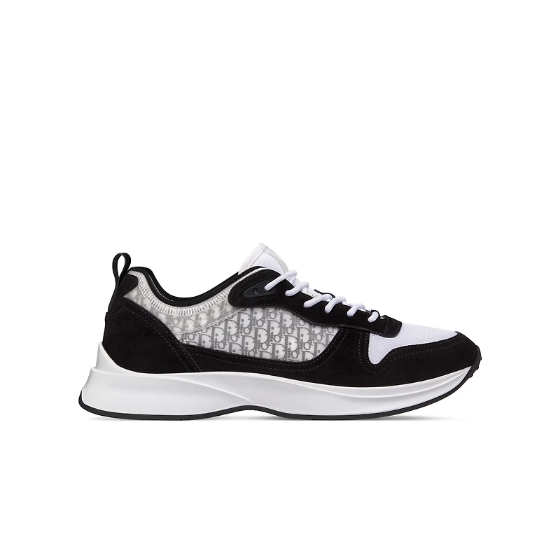 B25 Runner Sneaker