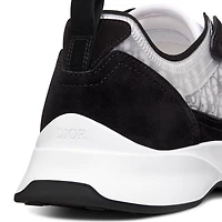 B25 Runner Sneaker