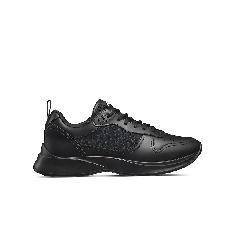 B25 Runner Sneaker