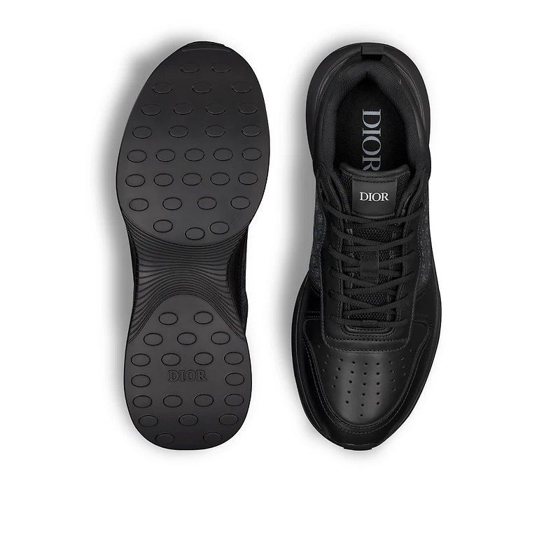 B25 Runner Sneaker
