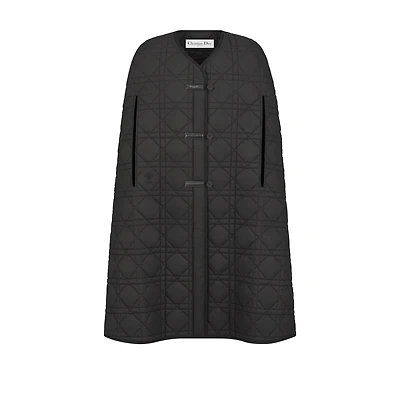 Oversized Macrocannage Cape