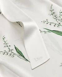 Blouse with Tied Collar
