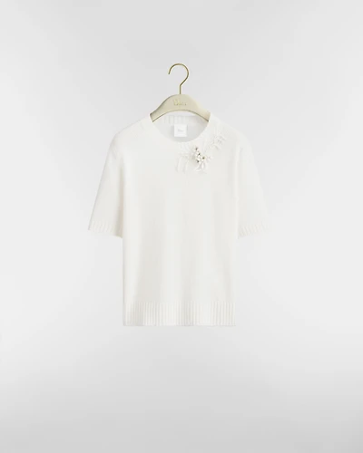 Short-Sleeved Sweater with Bouquet Embroidery