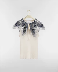 Sleeveless Sweater with Ruffle Collar