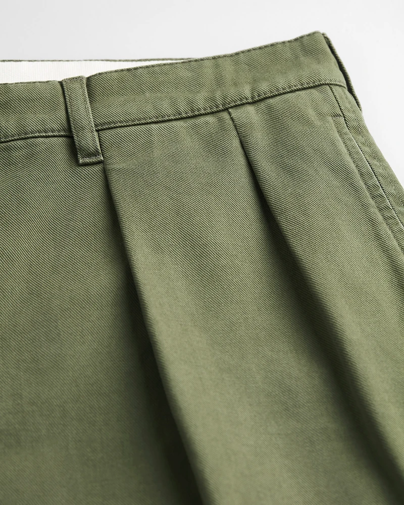 Pleated Chino Bermuda Shorts