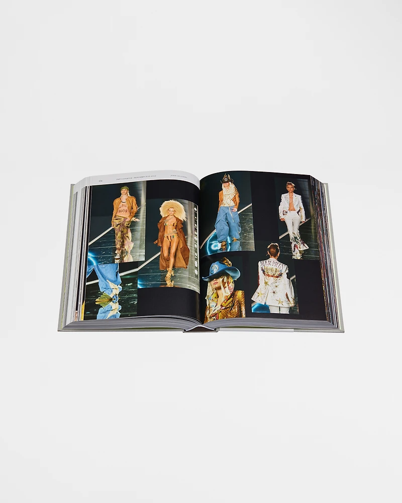 Book: Dior Catwalk