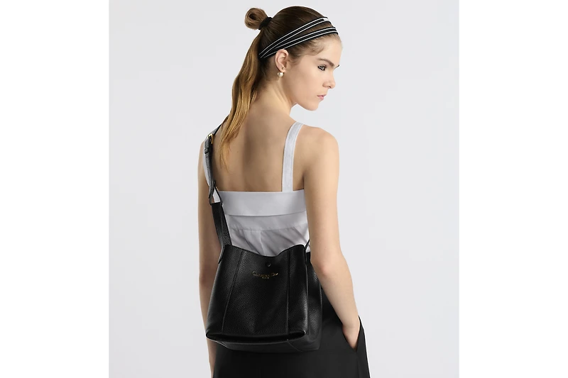 Medium Signature Bucket Bag