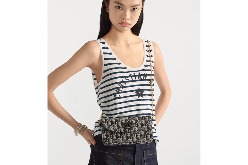 30 Montaigne Pouch with Chain