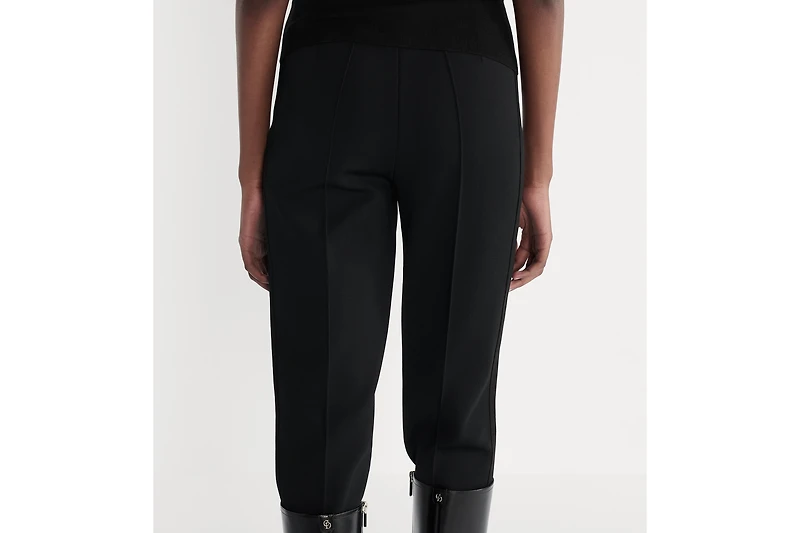 Fitted Stirrup Pants