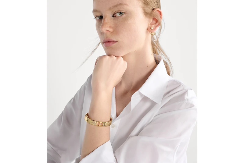 30 Montaigne Bangle