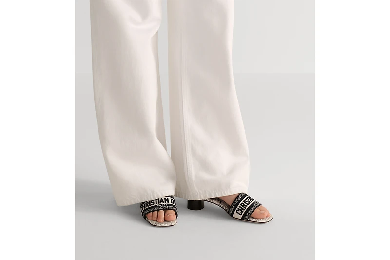 Dway Heeled Slide