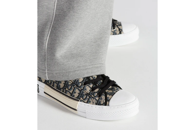 B23 League Low-Top Sneaker