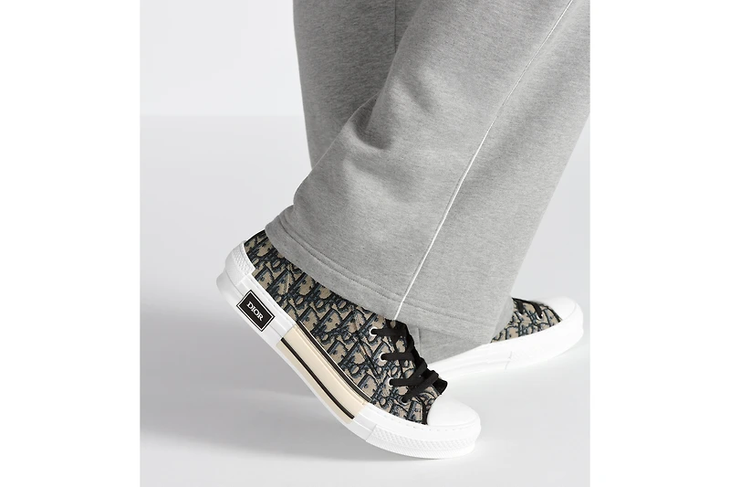 B23 League High-Top Sneaker