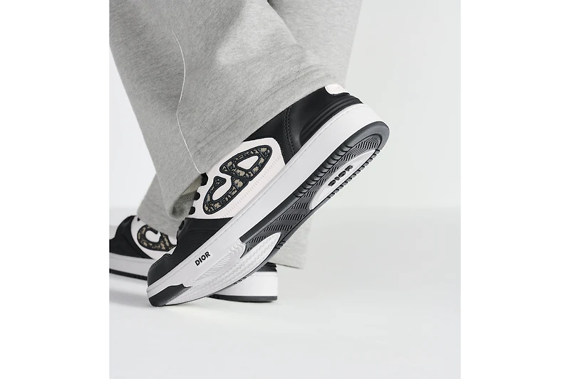 B57 Dribble Low-Top Sneaker