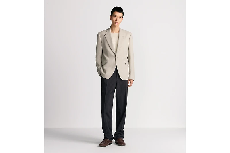 Jacket with Rounded Closure
