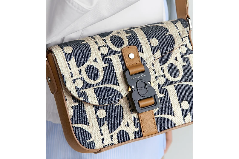 Saddle Messenger Bag