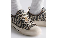 B23 League Low-Top Sneaker